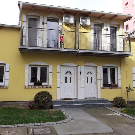 Apartamento Flora Novi Sad Exterior foto