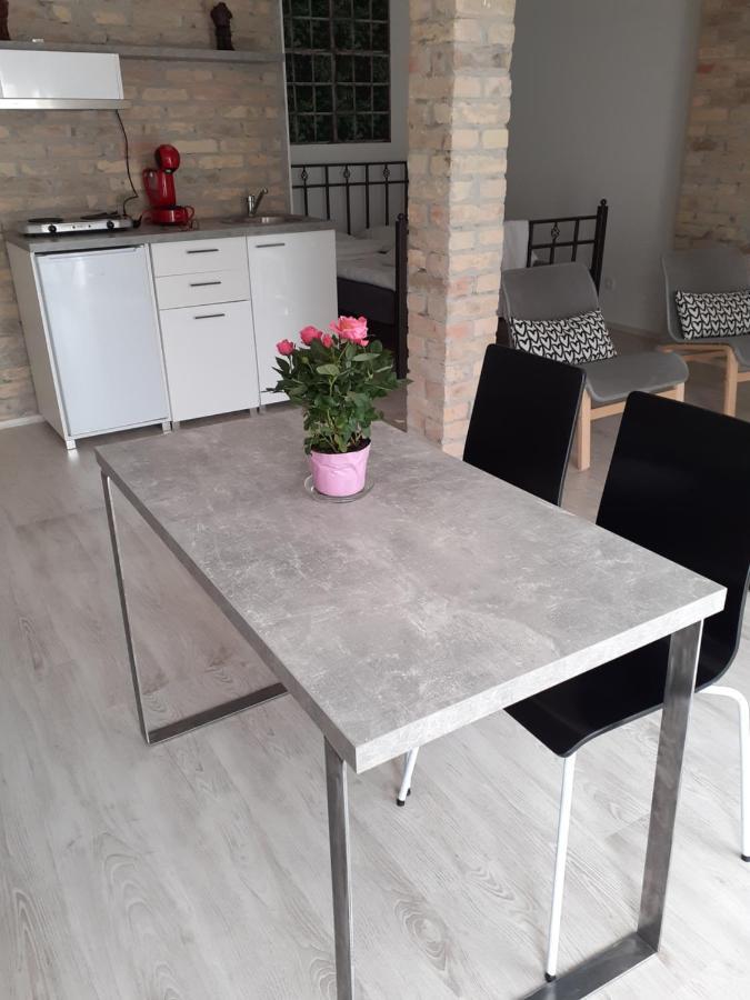 Apartamento Flora Novi Sad Exterior foto